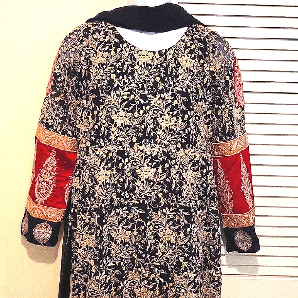 Threads & Motifs Navy Blue & Gold 3 Piece Dress